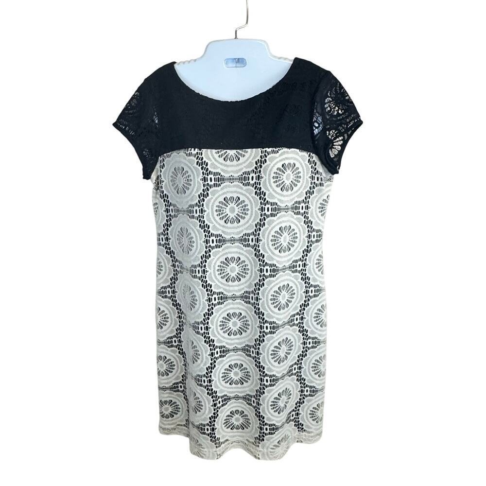 London Times Soft Floral Lace Black Ivory Sheath Dress Women’s Petite 10